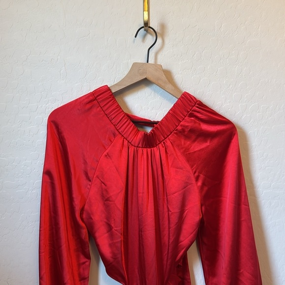 Elliatt x REVOLVE Ackins Cut Out Satin Maxi Dress Red Size XS - Picture 3 of 10
